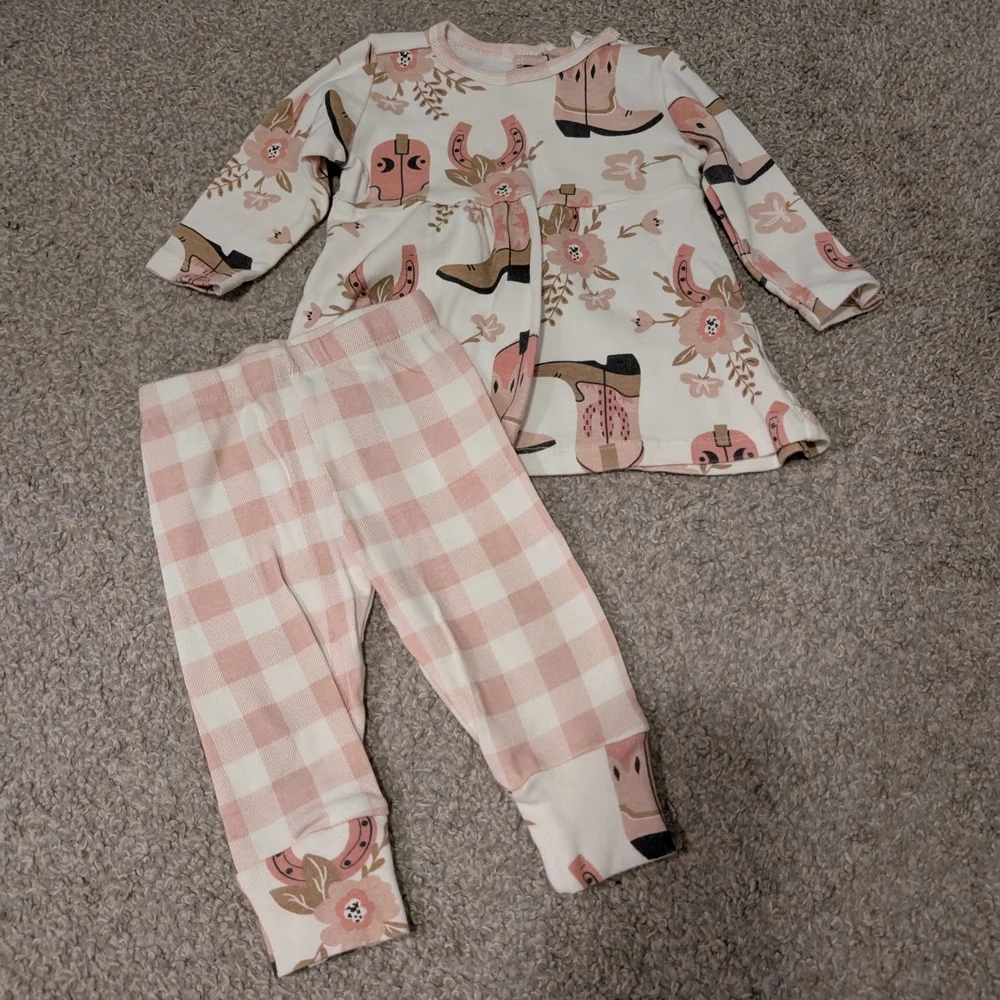 3 For $12 Charming Kids Pajama Set with Floral and Checkered Design - Picture 2 of 8